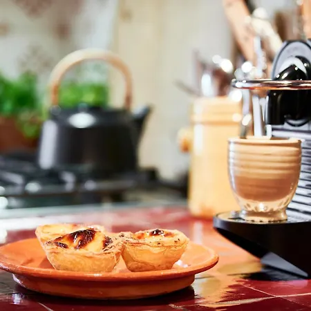 Branca - Palacete בית הארחה פיגואיירה דה פוז