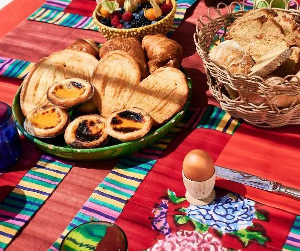 Branca - Palacete ゲストハウス フィゲイラ・ダ・フォズ